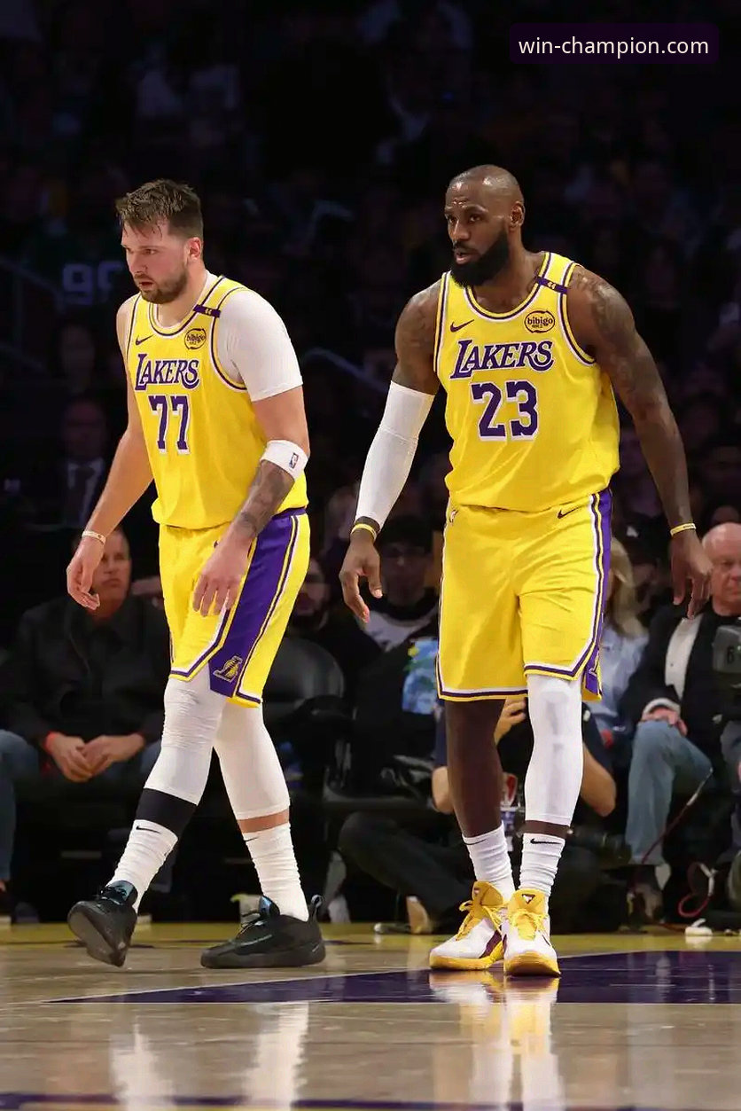 资深用户分享：从骑士VS湖人实战看NBA战术博弈，冠军体育平台更新v2.0.8观赛体验再升级